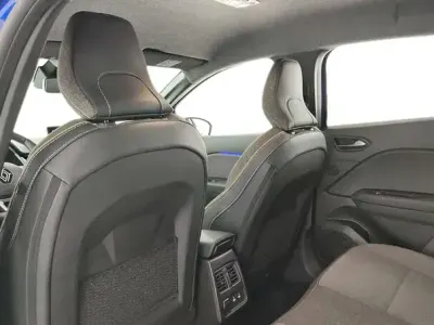 Usado Renault Captur Techno 100 CV (73 kW) 2025 Azul SUV