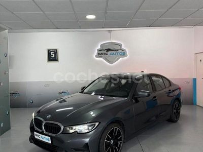 Gris / plata Usado 2021 BMW 318 Advantage Berlina | 24.500 € (Precio justo)
