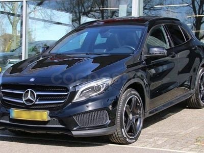 Käytetty Mercedes GLA200 AMG line 156 HP (114 kW) 2016 Musta Katumaasturi