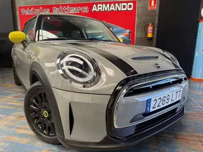 Begagnad Mini Cooper SE 135 kW (184 HK) 2021 Eléctrico Halvkombi