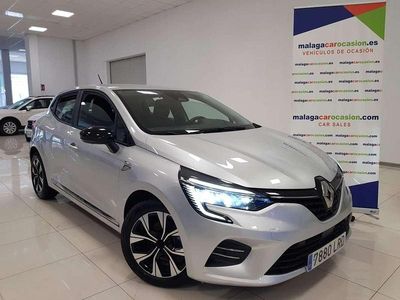Plateado Usado 2021 Renault Clio V LIMITED Utilitario | 11.700 € (Precio justo)
