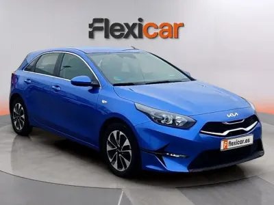 Usado Kia Ceed 100 CV (73 kW) 2024 Azul Utilitario
