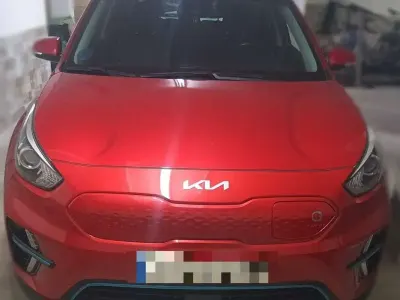 Usado Kia e-Niro 150 kW (204 CV) 2021 Rojo SUV