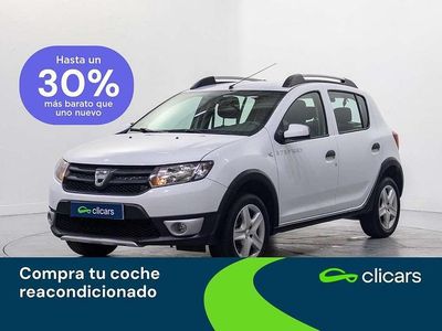 Usado Dacia Sandero Stepway 90 CV (66 kW) 2015 Blanco Utilitario