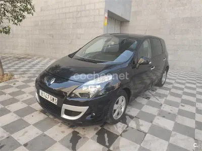 Usado Renault Scenic E-Tech 130 CV (95 kW) 2010 Negro Monovolumen