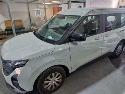 Usado Ford Tourneo Courier Trend 125 CV (91 kW) 2024 Gris / plata Monovolumen