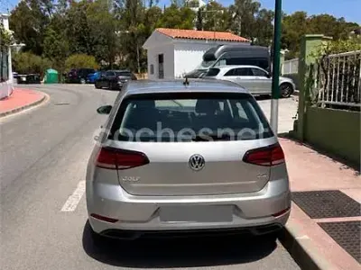 Usado VW Golf VII Advance 110 CV (80 kW) 2017 Gris / plata Familiar