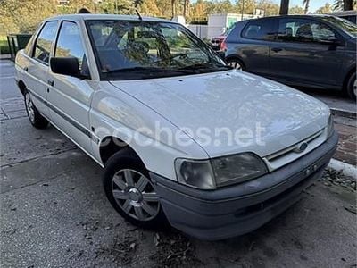 Usado Ford Escort 89 CV (65 kW) 1992 Blanco Berlina