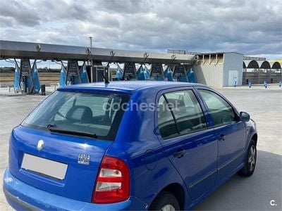 Usado Skoda Fabia Comfort 64 CV (47 kW) 2001 Azul Berlina