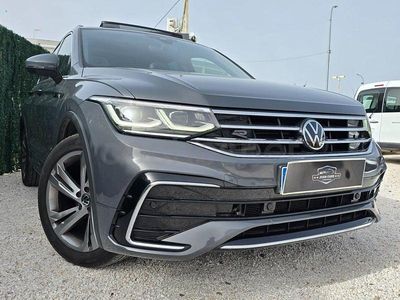 Usado VW Tiguan R-line 150 CV (110 kW) 2023 Gris / plata SUV