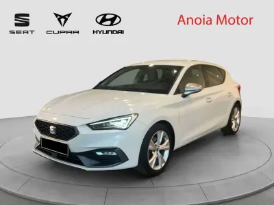 Usado Seat Leon FR 116 CV (85 kW) 2025 Blanco Utilitario