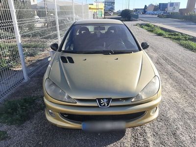 Amarillo Usado 2003 Peugeot 206 | 2200 €