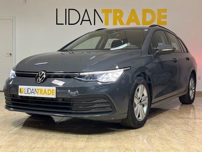 Usado VW Golf VIII Life 115 CV (84 kW) 2021 Gris / plata Familiar