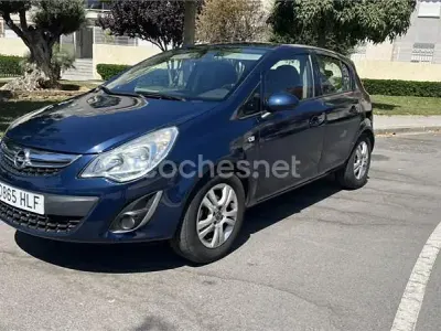Usado Opel Corsa Selective 85 CV (62 kW) 2012 Azul Utilitario