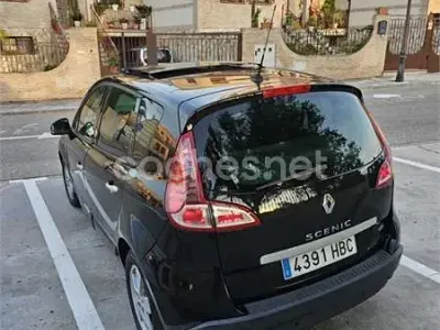 Usado Renault Scenic E-Tech Dynamique 110 CV (80 kW) 2011 Negro Monovolumen