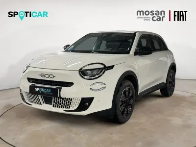 Usado Fiat 600 136 CV (100 kW) 2025 Blanco SUV