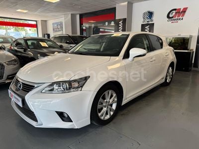 Lexus CT200h