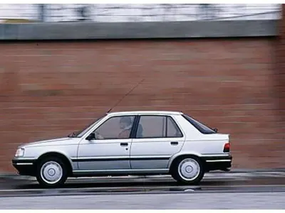 Usado Peugeot 309 GTi 159 CV (116 kW) 1991 Gris Utilitario