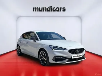 Usado Seat Leon FR 150 CV (110 kW) 2022 Blanco Berlina