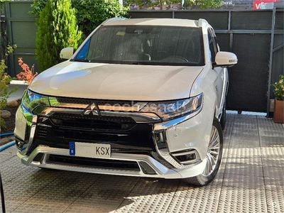 Mitsubishi Outlander P-HEV