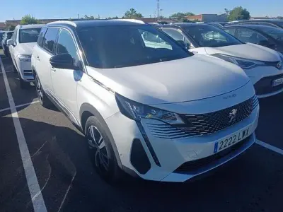 Usado Peugeot 5008 GT 130 CV (95 kW) 2022 Blanco SUV