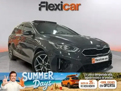 Usado Kia Ceed GT GT-Line 140 CV (102 kW) 2019 Gris / plata Familiar