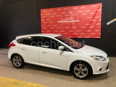 Usado Ford Focus Sport 115 CV (84 kW) 2014 Blanco Berlina