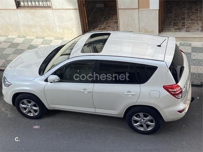 Blanco Usado 2010 Toyota RAV4 Advance SUV | 12.300 € (Precio justo)