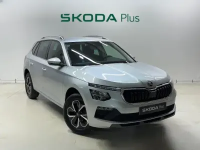 Usado Skoda Kamiq Selection 115 CV (84 kW) 2025 Gris SUV