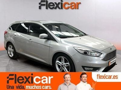 Usado Ford Focus Trend 125 CV (91 kW) 2017 Gris Familiar