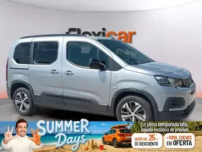 Usado Peugeot Rifter GT 130 CV (95 kW) 2023 Gris Monovolumen