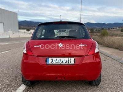 Rojo Usado 2013 Suzuki Swift GLX Berlina | 5490 € (Buen precio)
