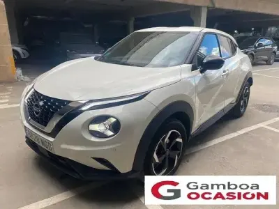 Käytetty Nissan Juke N-Connecta 114 HP (83 kW) 2023 Valkoinen Katumaasturi
