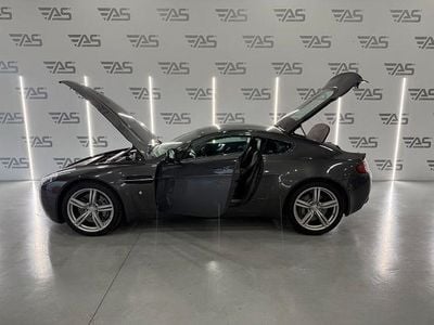Gris Usado 2009 Aston Martin Vantage Coupe | 36.000 €