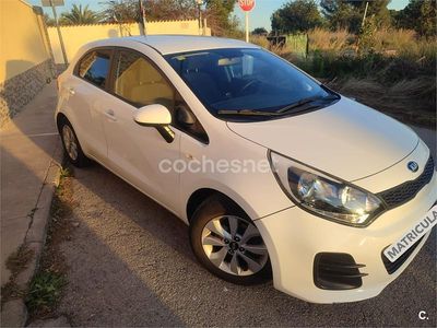 Usado Kia Rio 84 CV (61 kW) 2016 Blanco Utilitario