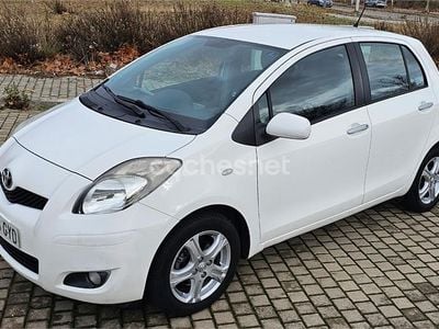 Blanco Usado 2010 Toyota Yaris Active Berlina | 4490 € (Buen precio)