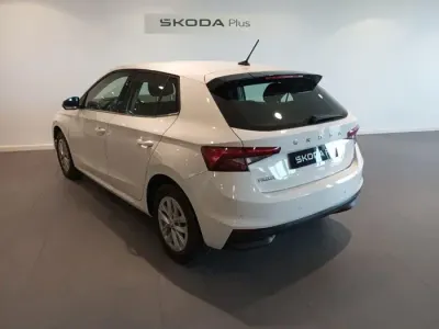 Usado Skoda Fabia Selection 80 CV (58 kW) 2024 Blanco Utilitario