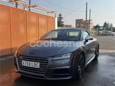 Usado Audi TT Roadster 310 CV (228 kW) 2015 Gris / plata Descapotable
