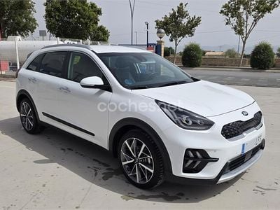 Usado Kia Niro 141 CV (103 kW) 2020 Blanco SUV