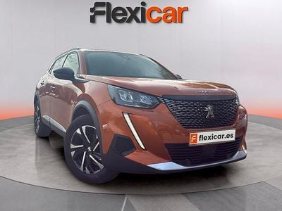 Usado Peugeot 2008 Allure 101 CV (74 kW) 2023 Naranja SUV