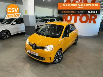 Usado Renault Twingo Techno 60 kW (82 CV) 2023 Amarillo Utilitario