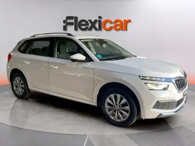 Usado Skoda Kamiq Ambition 110 CV (80 kW) 2021 Naranja SUV