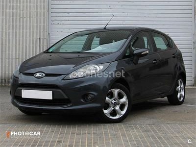 Usado Ford Fiesta Trend 96 CV (70 kW) 2009 Gris / plata Utilitario