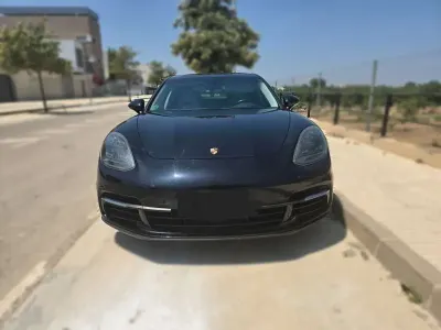 Usado Porsche Panamera 4S Diesel 421 CV (309 kW) 2017 Negro Utilitario