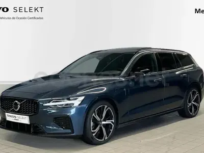 Usado Volvo V60 Plus 350 HP (257 kW) 2024 Azul Carrinha