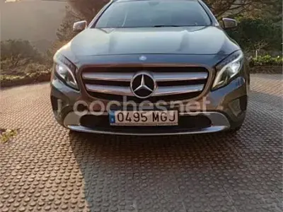 Usado Mercedes GLA200 Urban 136 CV (100 kW) 2014 Gris / plata SUV