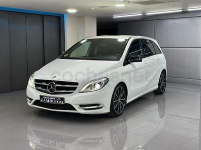 Usado Mercedes B200 136 CV (100 kW) 2013 Blanco Monovolumen