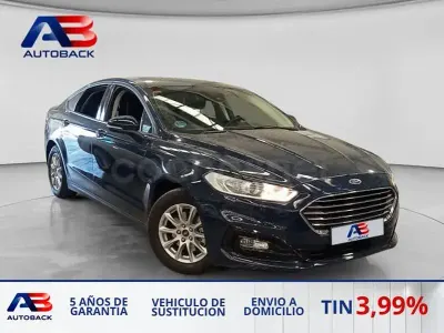 Usado Ford Mondeo Trend 187 CV (137 kW) 2021 Azul Berlina