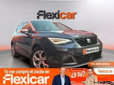 Usado Seat Arona FR 150 CV (110 kW) 2023 Gris SUV