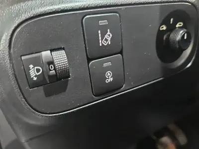 Usado Citroën C3 Feel 99 HP (72 kW) 2020 Branco Citadino